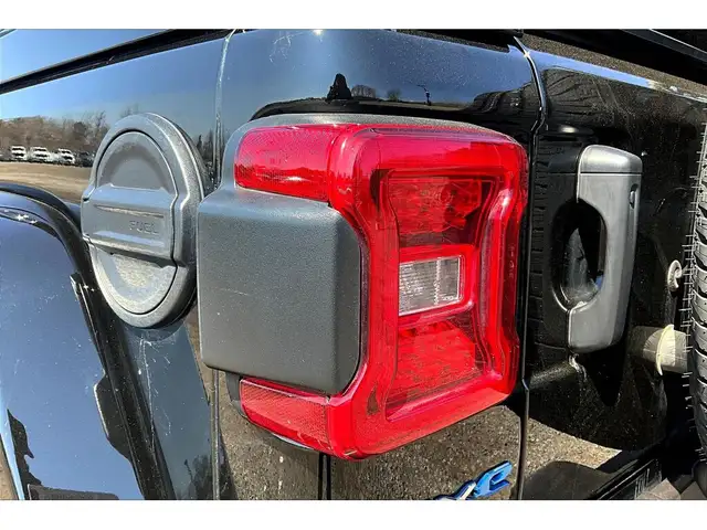 2023 Jeep Wrangler 4xe Sahara PHEV | Leather | Adv Safety | Alpi - Photo 31