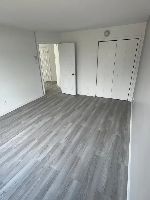 BROSSARD GRAND 5 1/2 À LOUER - Photo 8