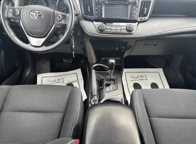 2017 Toyota RAV4 XLE AWD ONE OWNER- NO ACCIDENTS-WARRANTY INCL - Photo 6