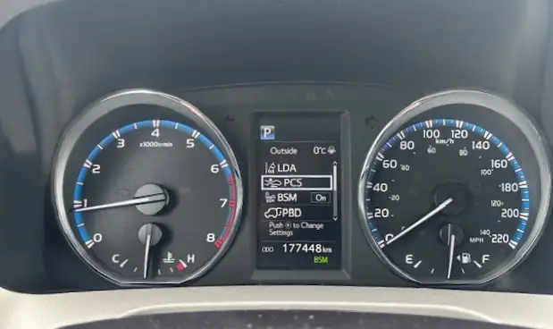 2017 Toyota RAV4 XLE AWD ONE OWNER- NO ACCIDENTS-WARRANTY INCL - Photo 8