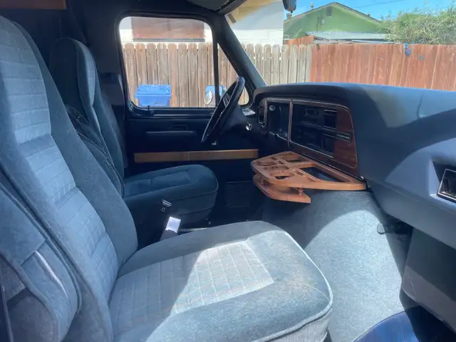 1989 Ford Econoline Cruiser - Photo 4