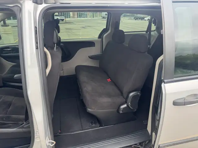 2012 Dodge Grand Caravan SE - Photo 14