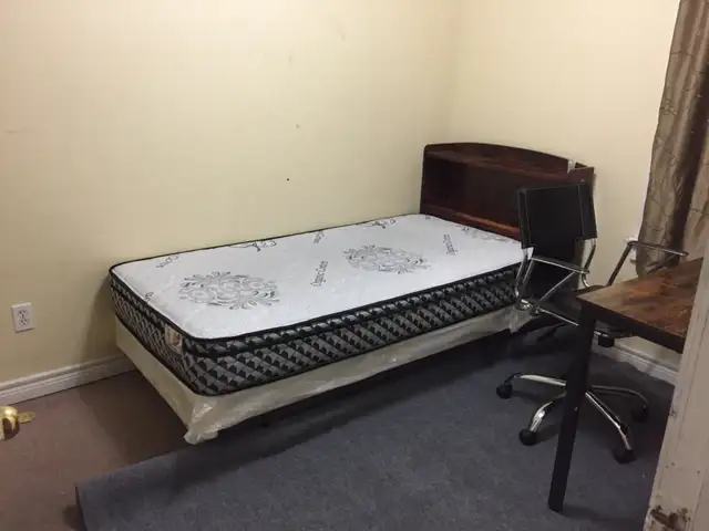 Walk to University. The room for rent