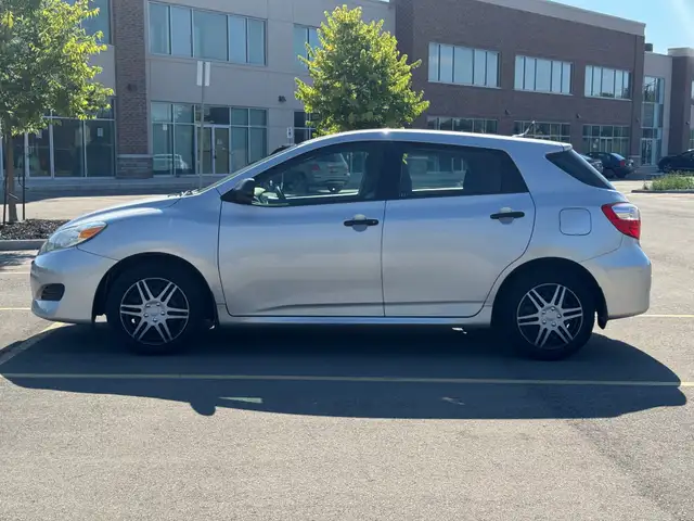 2012 Toyota Matrix MATRIX - Photo 4