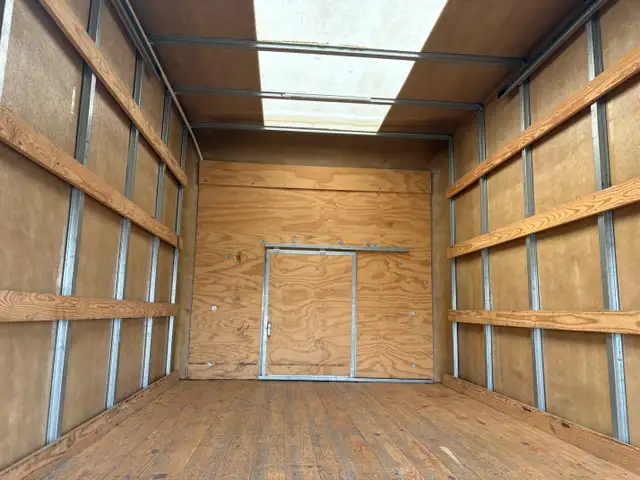 2023 Chevrolet Express 12' CUBE VAN RAMP LOADED SINGLE WHEEL - Photo 2