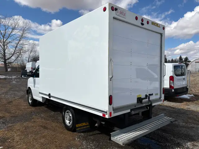 2023 Chevrolet Express 12' CUBE VAN RAMP LOADED SINGLE WHEEL - Photo 6