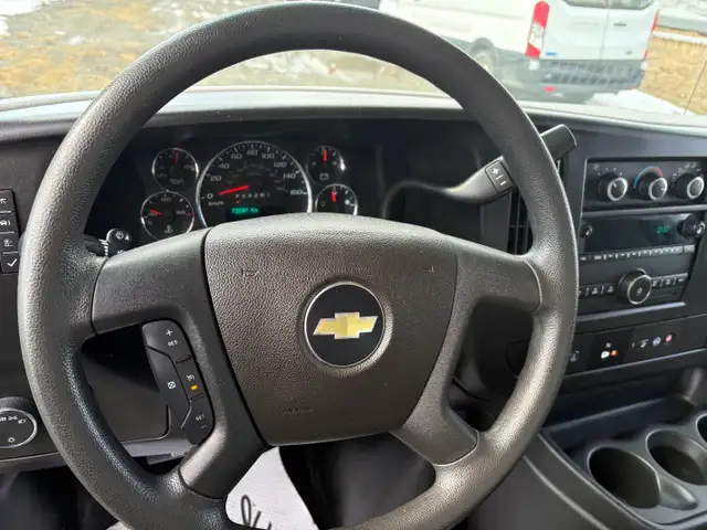 2023 Chevrolet Express 12' CUBE VAN RAMP LOADED SINGLE WHEEL - Photo 14