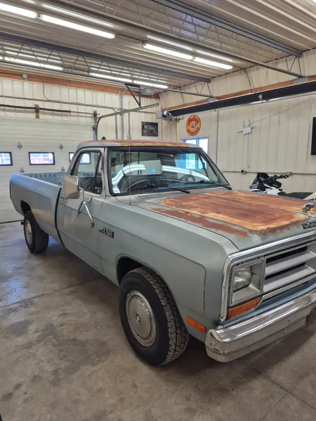 1984 dodge ram 150 - Photo 2