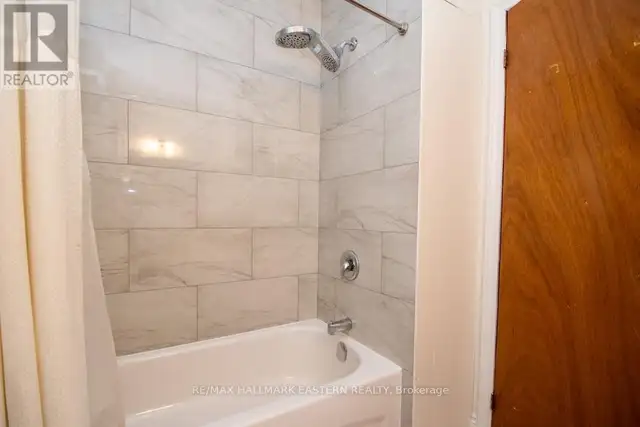 2 Bedroom Garden Apartment in a Historic Setting - Photo 3