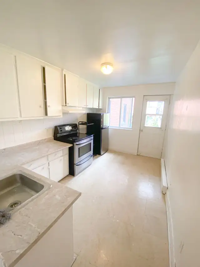 4 1/2 APARTMENT FOR RENT in Cote-des-Neiges, MONTREAL (available - Photo 4