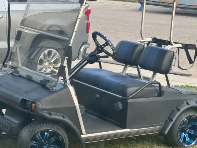 Golf Cart - Photo 6