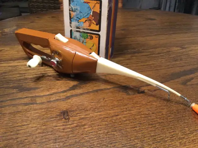 Vintage 1972 Pocket Fisherman - Photo 5