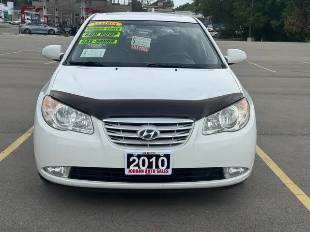 2010 Hyundai Elantra Limited - Photo 2