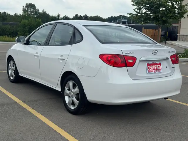 2010 Hyundai Elantra Limited - Photo 5