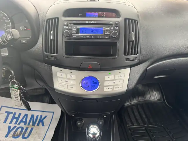 2010 Hyundai Elantra Limited - Photo 13