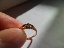 14 kt yellow gold small diamond ring