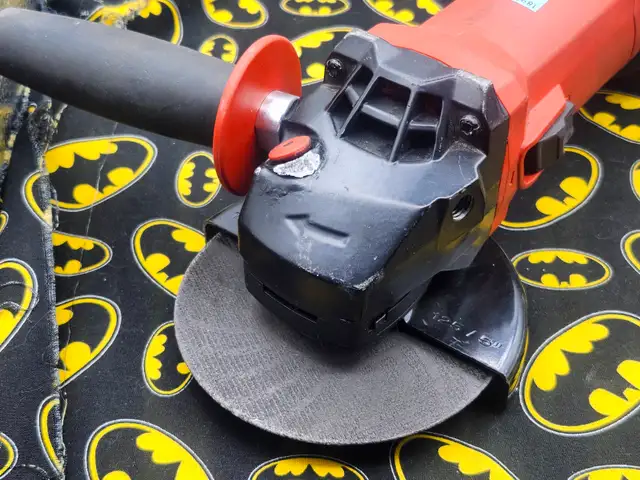 Hilti AG-500-11S Corded 4.5' to 5' Angle Grinder (#18790-2) - Photo 2