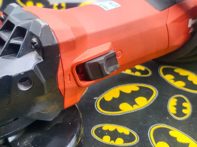 Hilti AG-500-11S Corded 4.5' to 5' Angle Grinder (#18790-2) - Photo 4