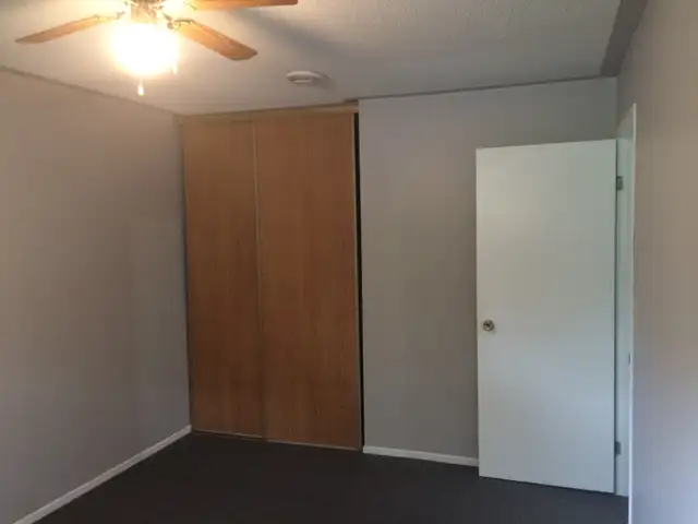 Two bedroom plus office for rent Simcoe - Photo 9