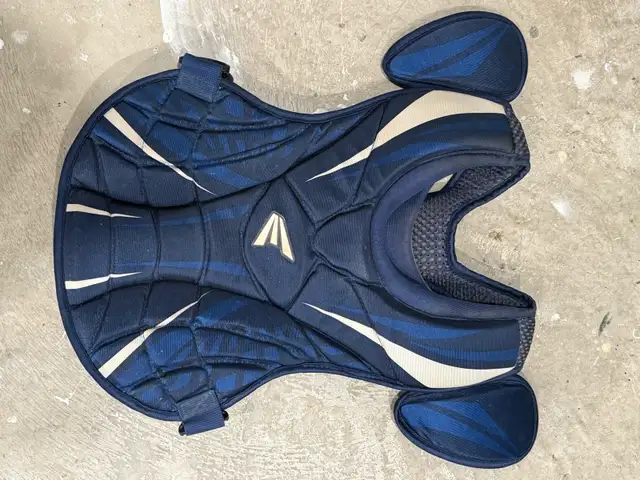 Easton Youth Bat Catcher’s Set - Photo 4