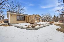 Beautiful Home and Acreage for Sale!