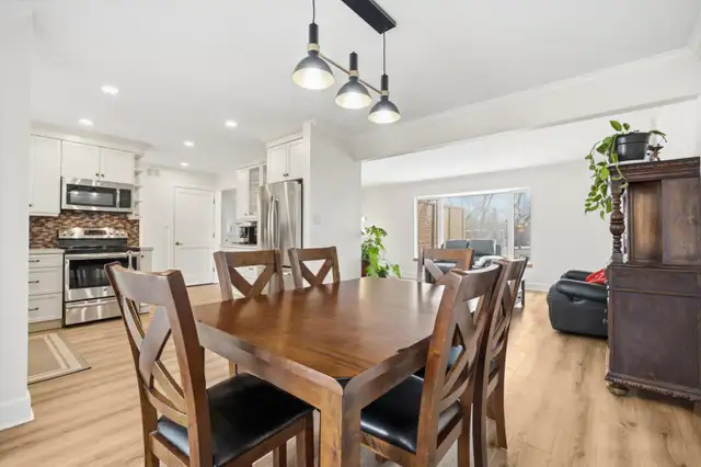 Beautiful Home and Acreage for Sale! - Photo 6