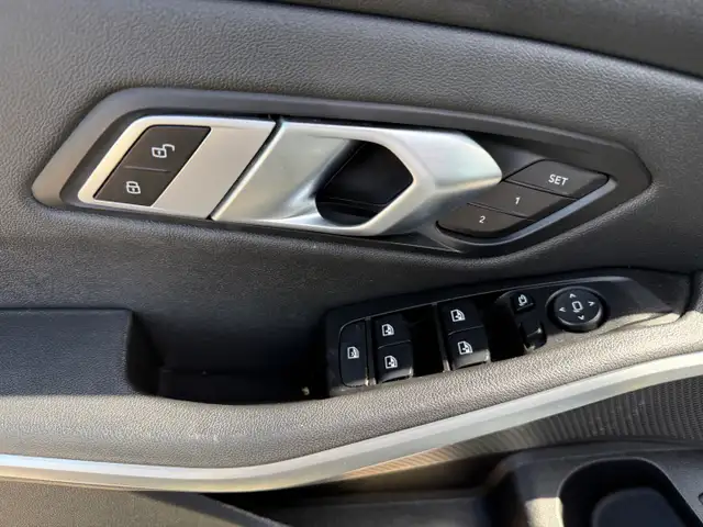 2020 BMW 3 Series 330i xDrive - Photo 9