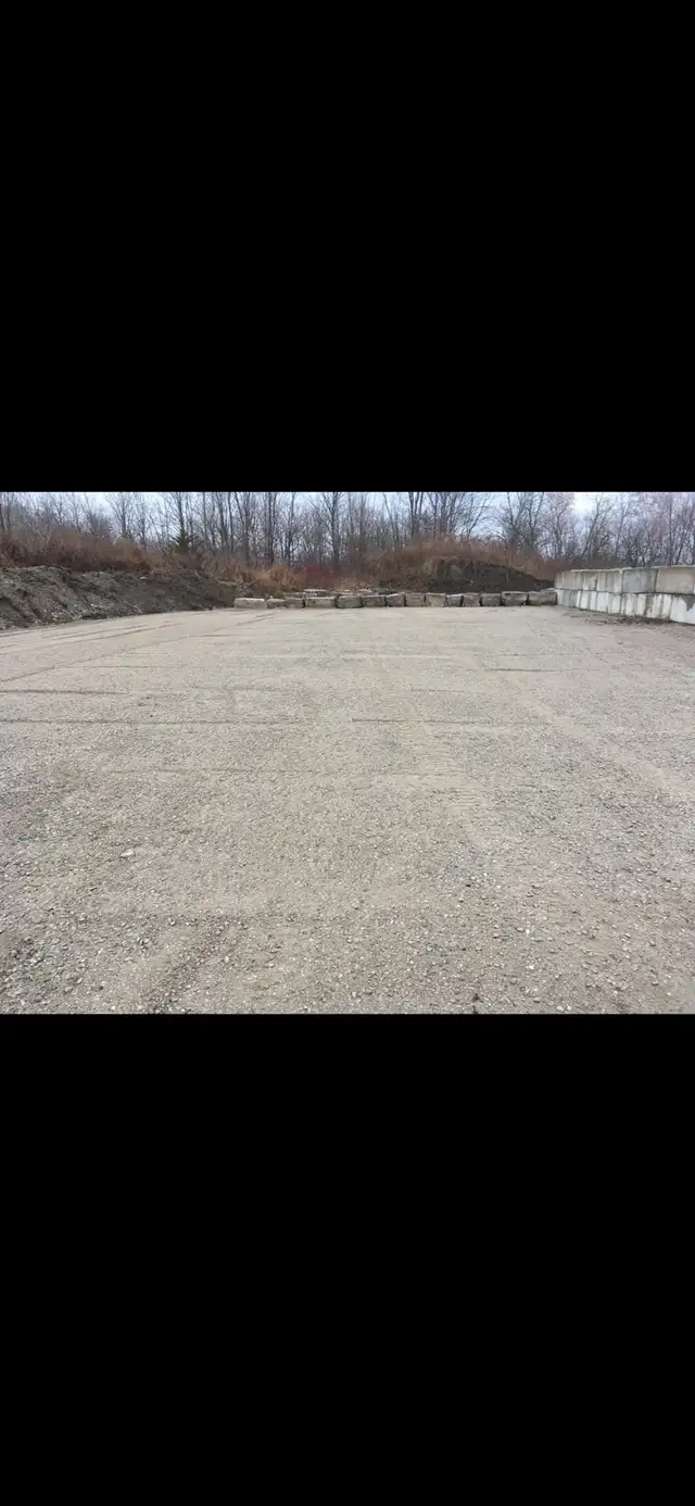 Outdoor Storage/Storage Units/ Contractor Yard - Photo 2