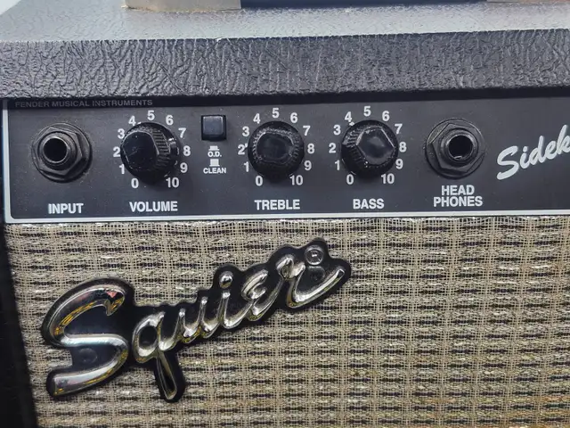 Squier Sidekick Guitar Amp - 28W (18957-1) - Photo 3