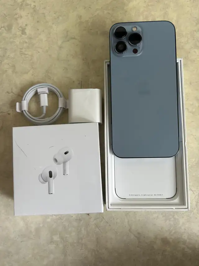 iPhone 13 Pro Max 128GB AirPods & Fast Charger
