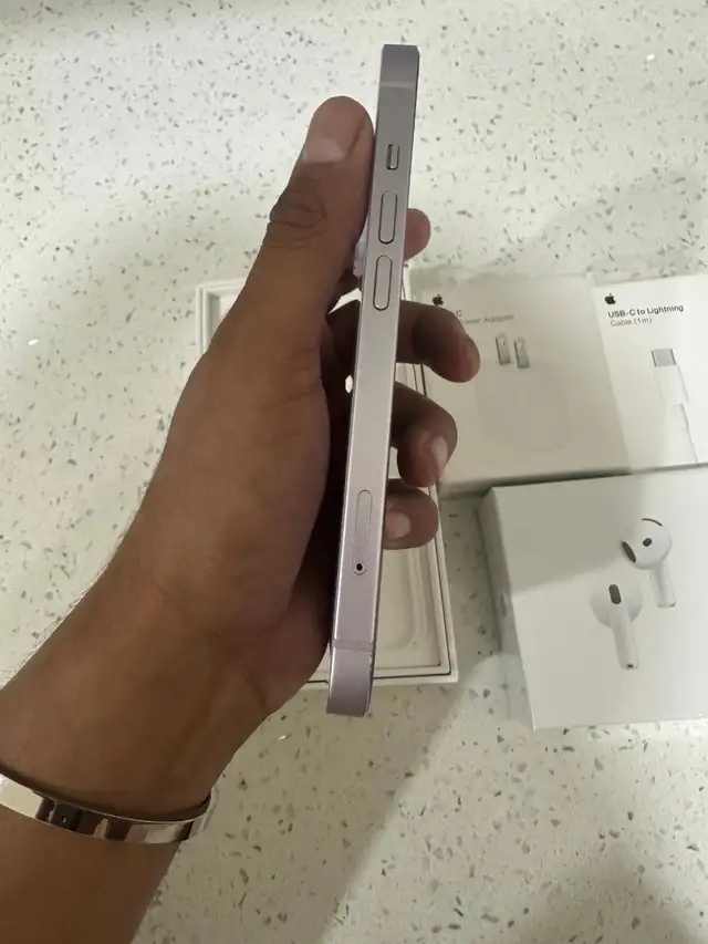 iPhone 14 256gb Airpods/Adapter/Delivery - Photo 4