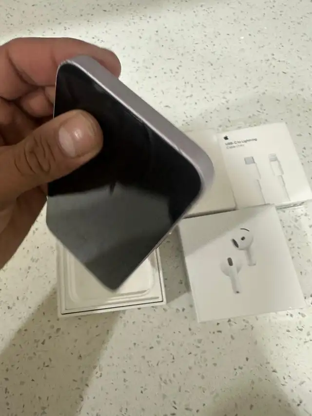 iPhone 14 256gb Airpods/Adapter/Delivery - Photo 7