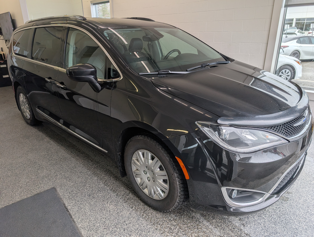 2018 Chrysler Pacifica Touring-L