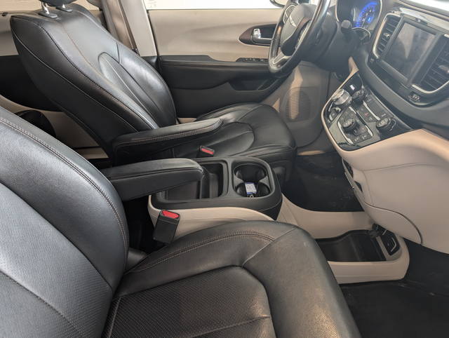 2018 Chrysler Pacifica Touring-L - Photo 8