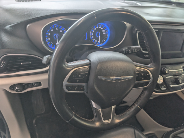 2018 Chrysler Pacifica Touring-L - Photo 12