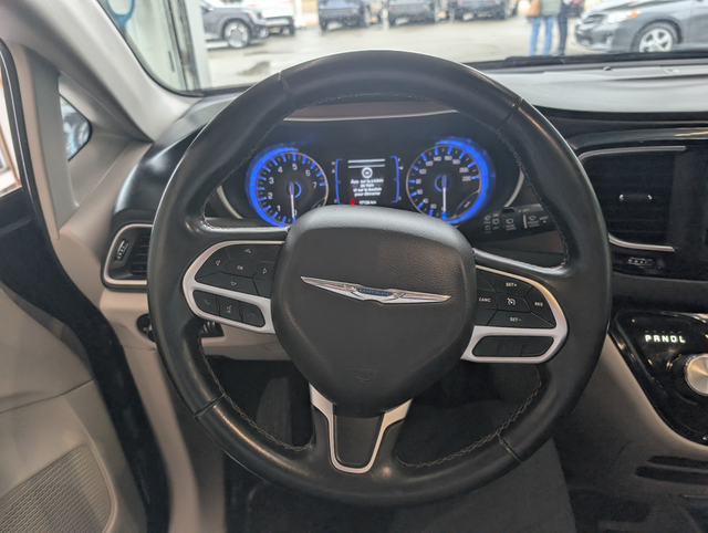 2018 Chrysler Pacifica Touring-L - Photo 15