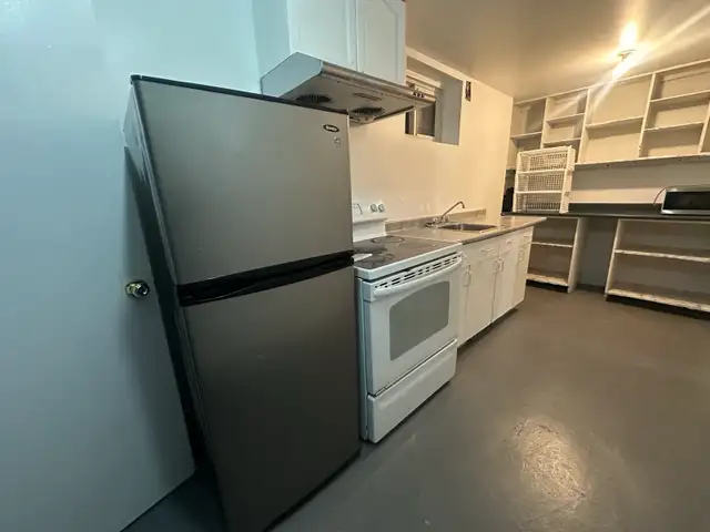 Basement for lease - Photo 8