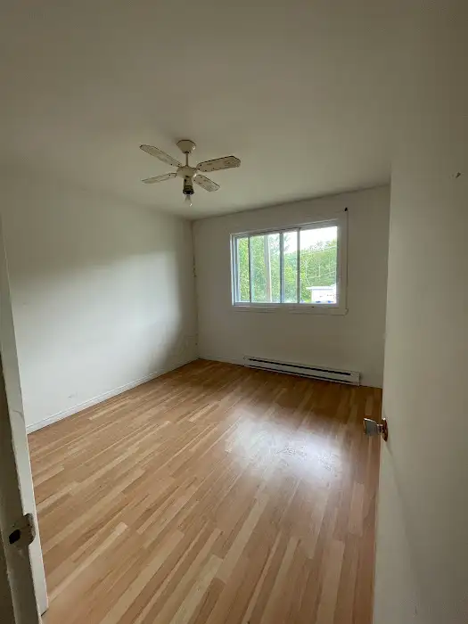 COWANSVILLE 4 ½ ensoleillé -immeuble tranquille  (6 logements) - Photo 4