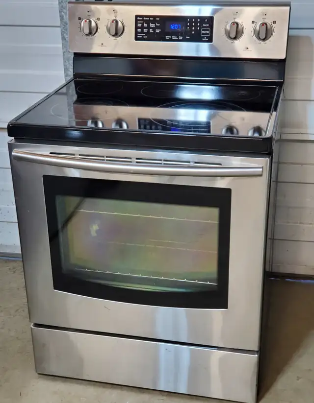 Samsung smooth top stove- excellent condition, ready - - Photo 3