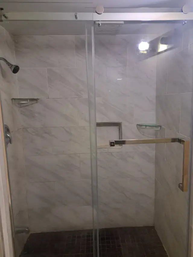 Basement unit for rent at DVP/401 with separate entrance - Photo 8