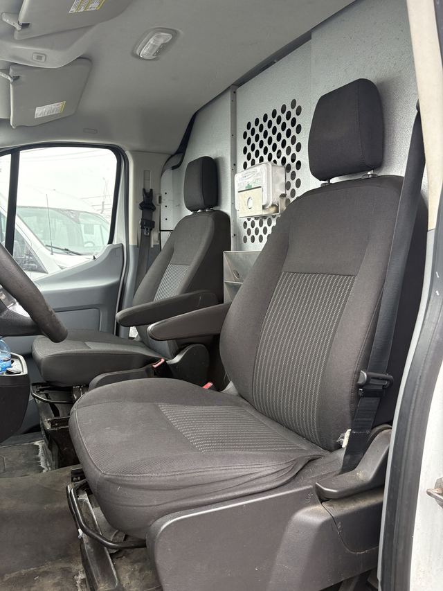 2019 Ford Transit Cargo T-250 ALLONGÉ  EXCELLENTE MÉCANIQUE  C - Photo 17