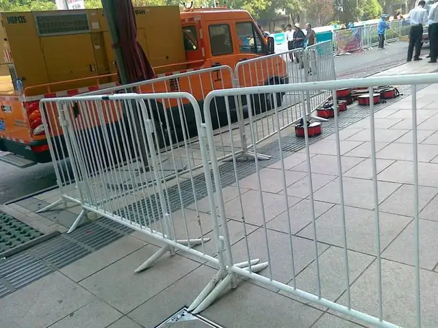 Temporary Fence 350FT Heavy Duty - Photo 3