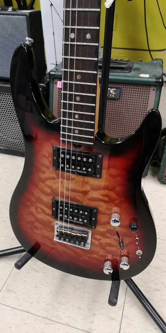 Guitare électrique MIDI - Photo 2