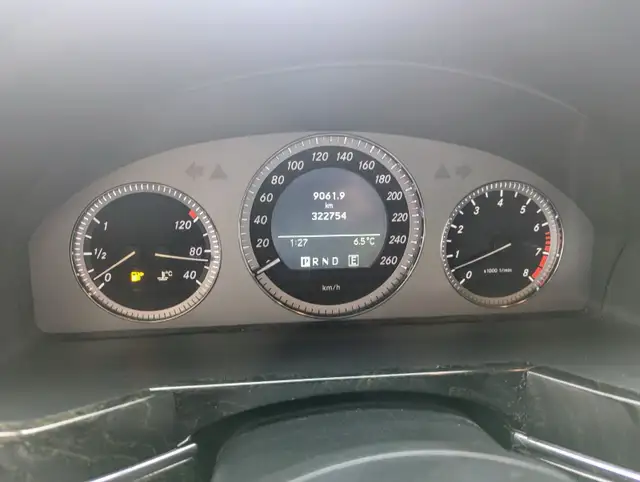 MERCEDES GLK350 4-MATIC - Photo 3