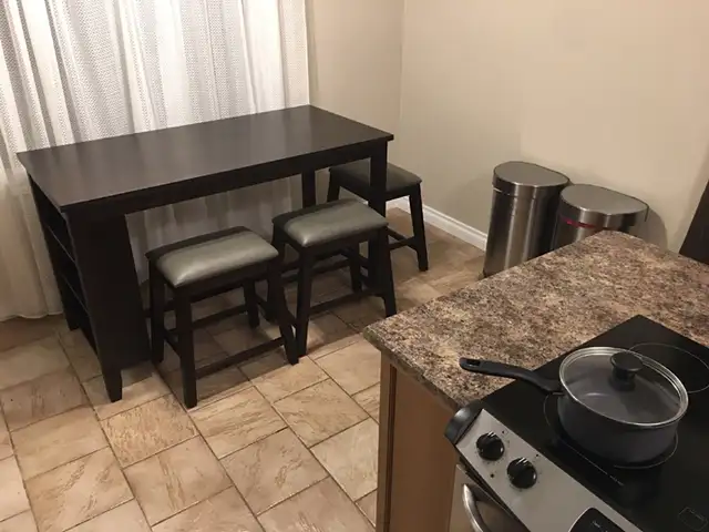 Bargain Luxury! Private Room By NAIT. Utils, Cable, Wi-Fi Incl. - Photo 2