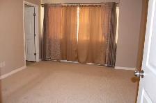 Spacious 3 Bed, 2.5 Bath Home in Terwillegar Towne - Photo 9