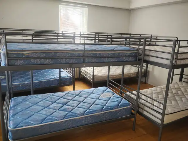 Lits à vendre (d'une auberge jeunesse) - Photo 3