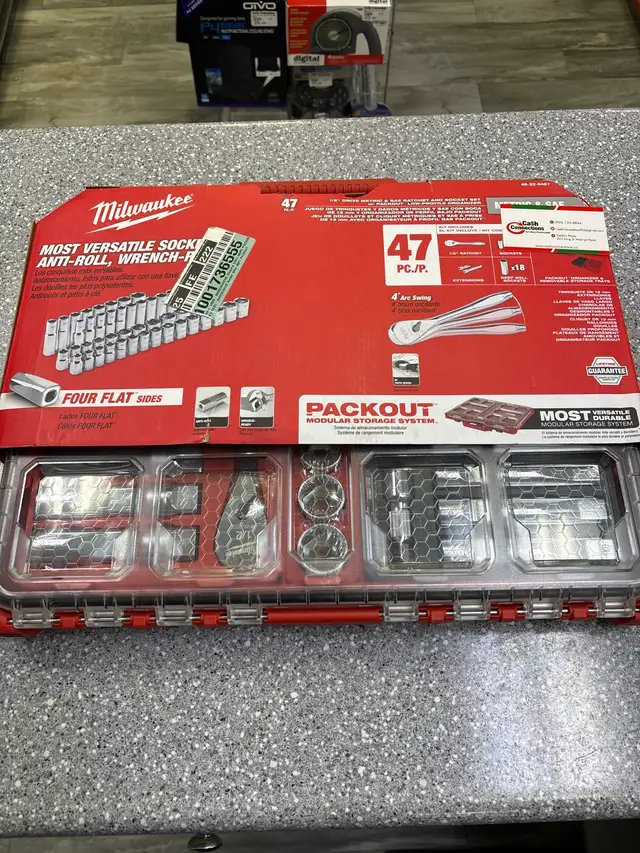 Milwaukee 44-22-9487 47 Piece Ratchet & Socket Set New In Packag