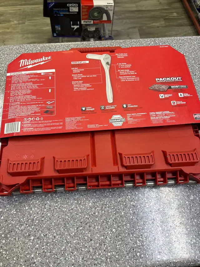 Milwaukee 44-22-9487 47 Piece Ratchet & Socket Set New In Packag - Photo 2