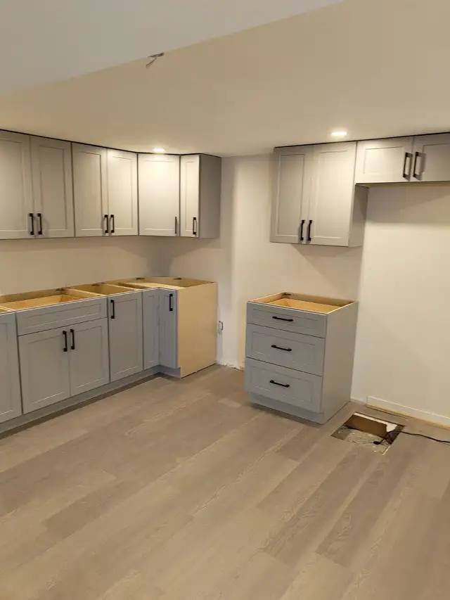 Thermofoil, MDF, Solid Wood – Cabinets on Promotion - Photo 6